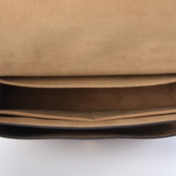 Louis Vuitton - Picture 3 of 6